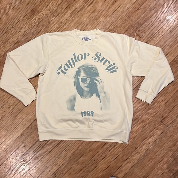 Taylor Swift 1989 Taylor Version Crewneck Sweater - Picture 3 of 8
